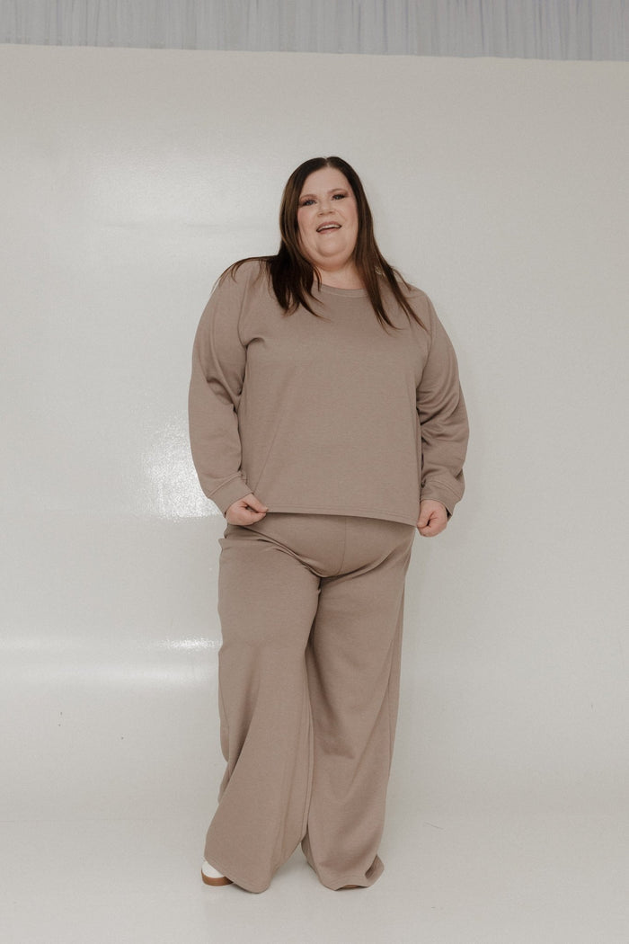 AIRLUXE RAGLAN LONG - SLEEVE SWEATSHIRT IN MOCHA - Love Marlow