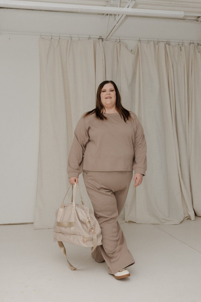 AIRLUXE RAGLAN LONG - SLEEVE SWEATSHIRT IN MOCHA - Love Marlow