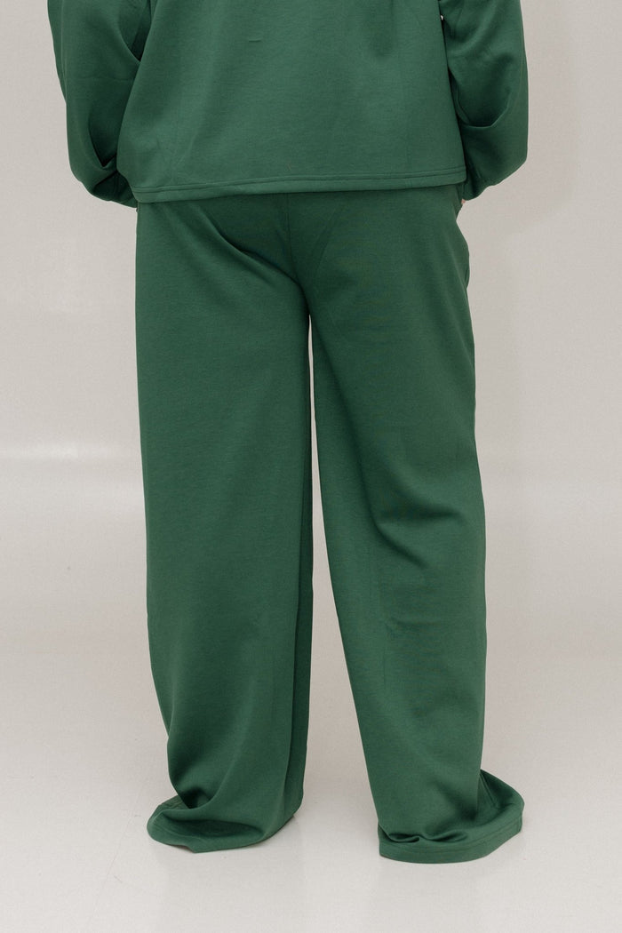 AIRLUXE STRAIGHT LEG PANTS IN EMERALD - Love Marlow