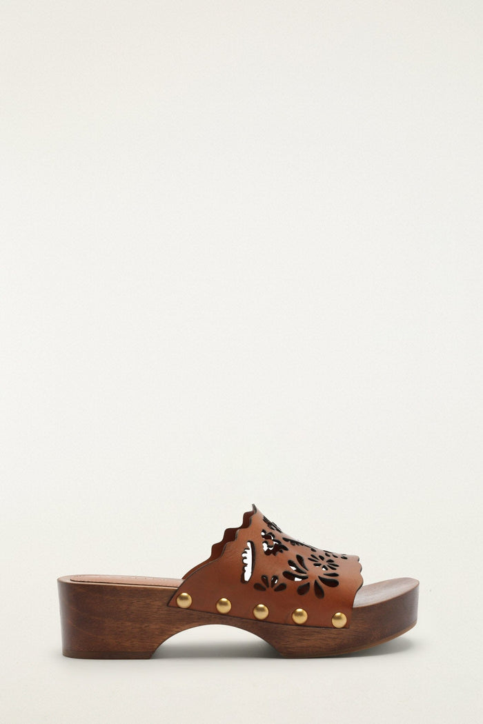 FARM Rio model wearing the Brown Lace Leather Clog