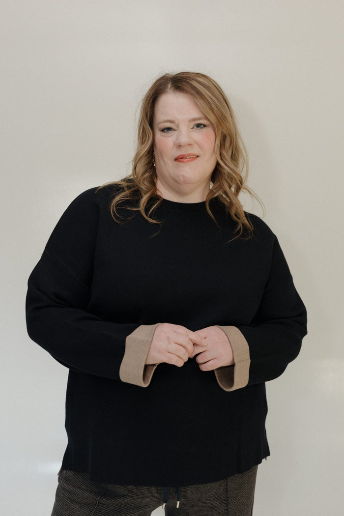 CLASSIC CREW NECK SWEATER WITH CUFF DETAIL IN DEEP NAVY - Love Marlow