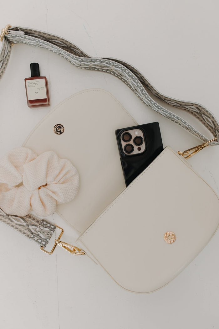 CREAM CONVERTIBLE SADDLE CROSSBODY BAG VEGAN LEATHER WITH GUITAR STRAP - Love Marlow