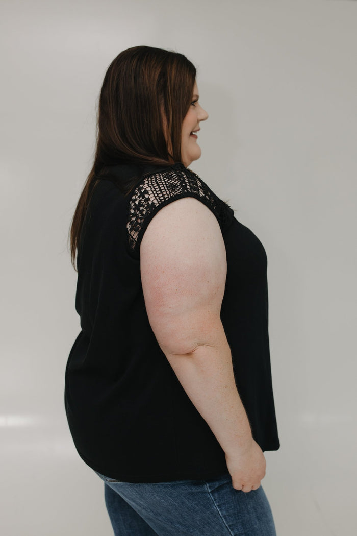 CROCHET LACE NECKLINE TEE - Love Marlow