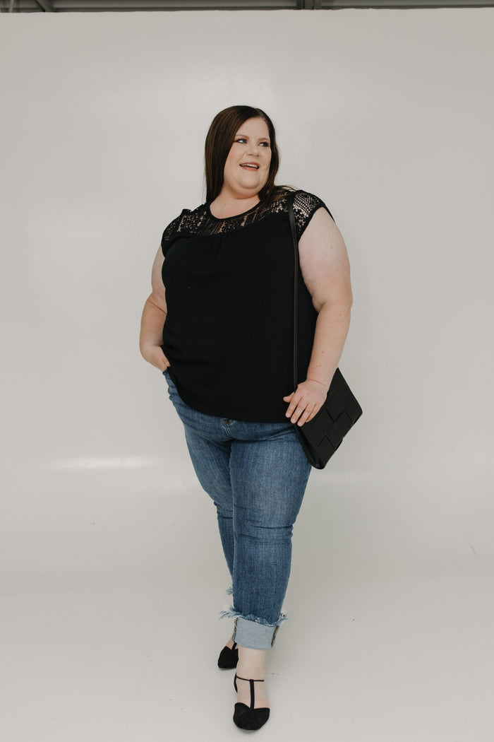CROCHET LACE NECKLINE TEE - Love Marlow