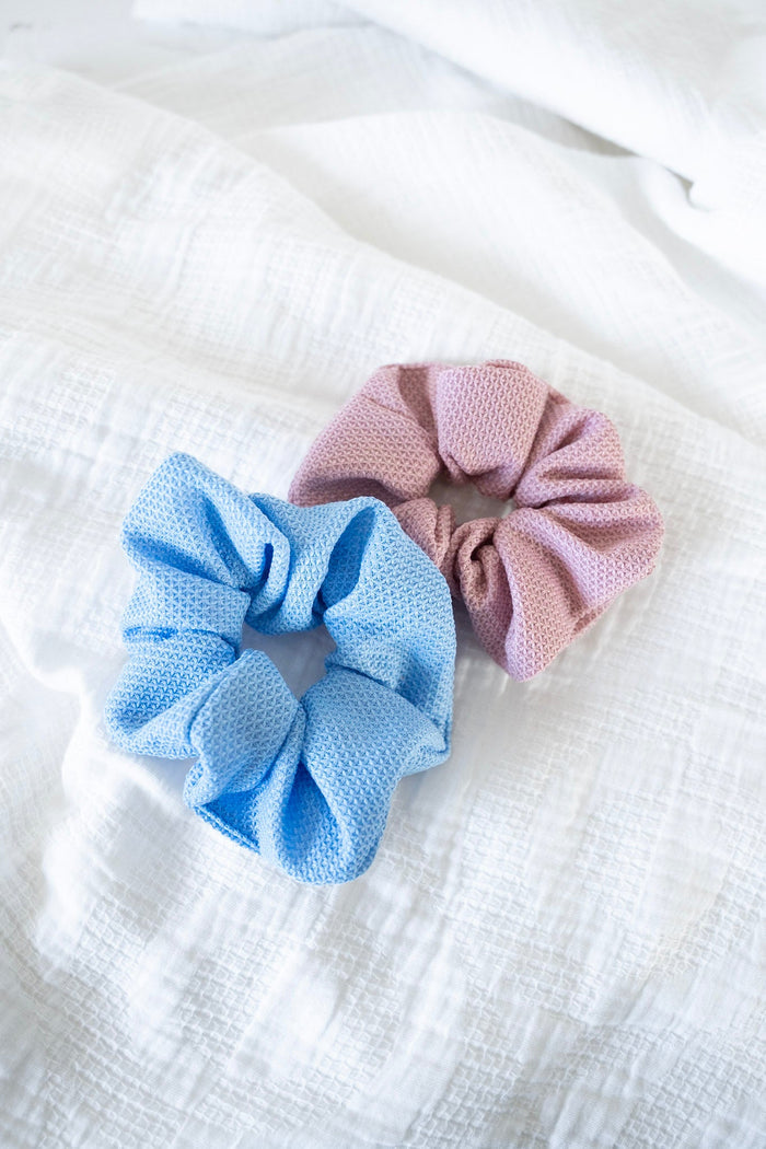 TEXTURED SCRUNCHIE IN MAUVE - Love Marlow